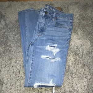 American Eagle high rise ripped jegging